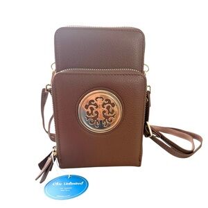 Chic Brown Triple-Zip Crossbody with Gold Details NWT myp(30)